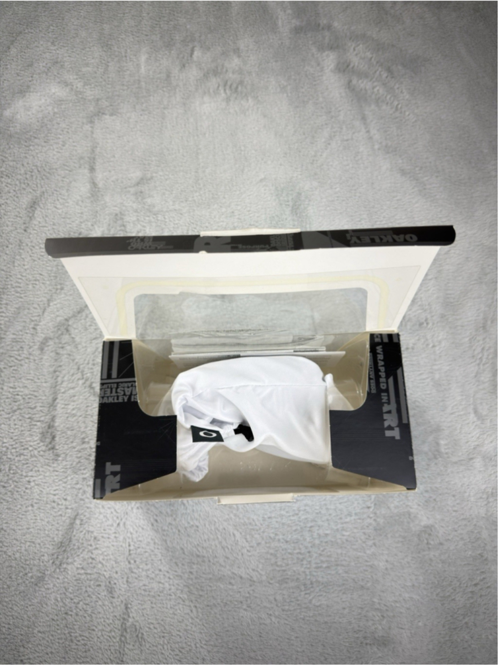 Oakley Flight Deck XM Snowboarding Goggles Whiteout NWT - Picture 6 of 15